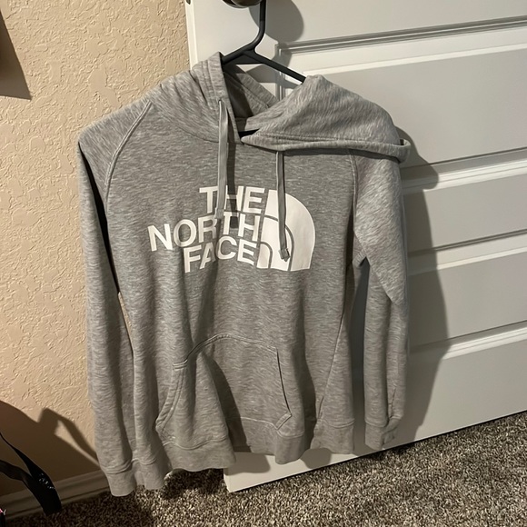 This hoodie is north face and a Small. Light grey and refurbished. - Picture 1 of 1